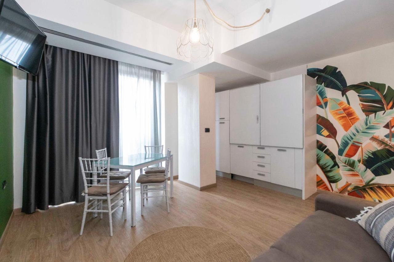 Enjoy Room- Con Parcheggio Gratuito E Colazione Deliziosa !